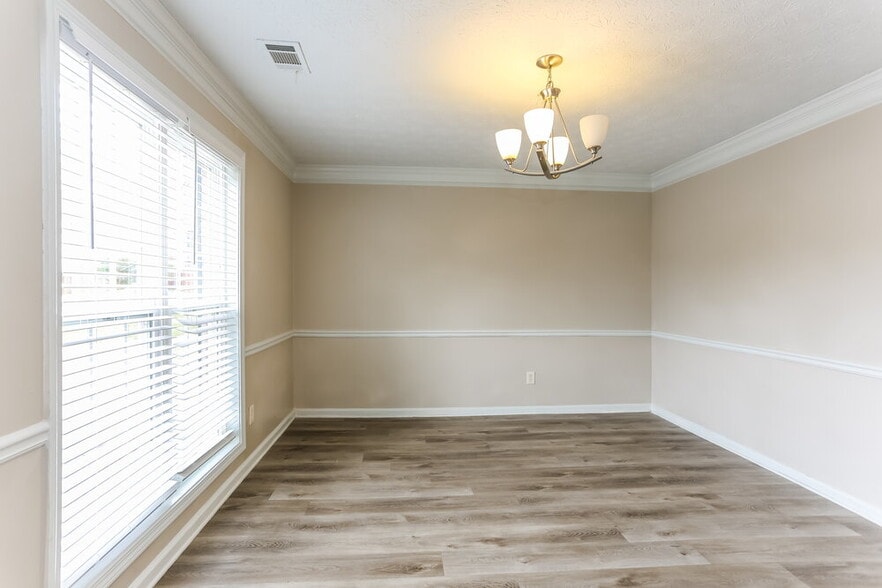 Building Photo - 2601 Branson Pl SW