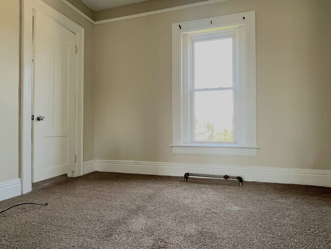 Building Photo - Penora Street Apartments