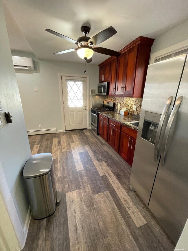 Building Photo - 239-15 88th Ave