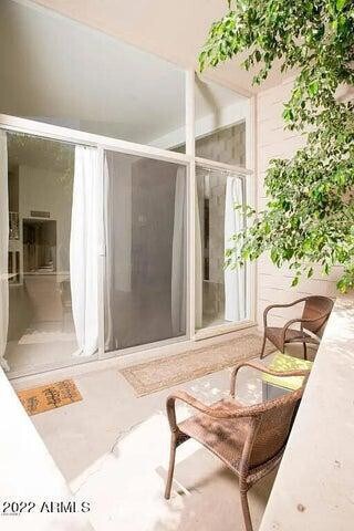 Building Photo - 334 W Medlock Dr