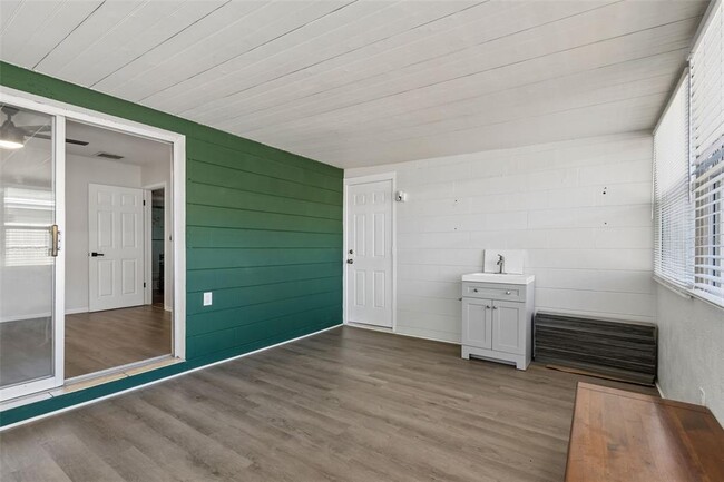 Building Photo - 5857 4th Ave N