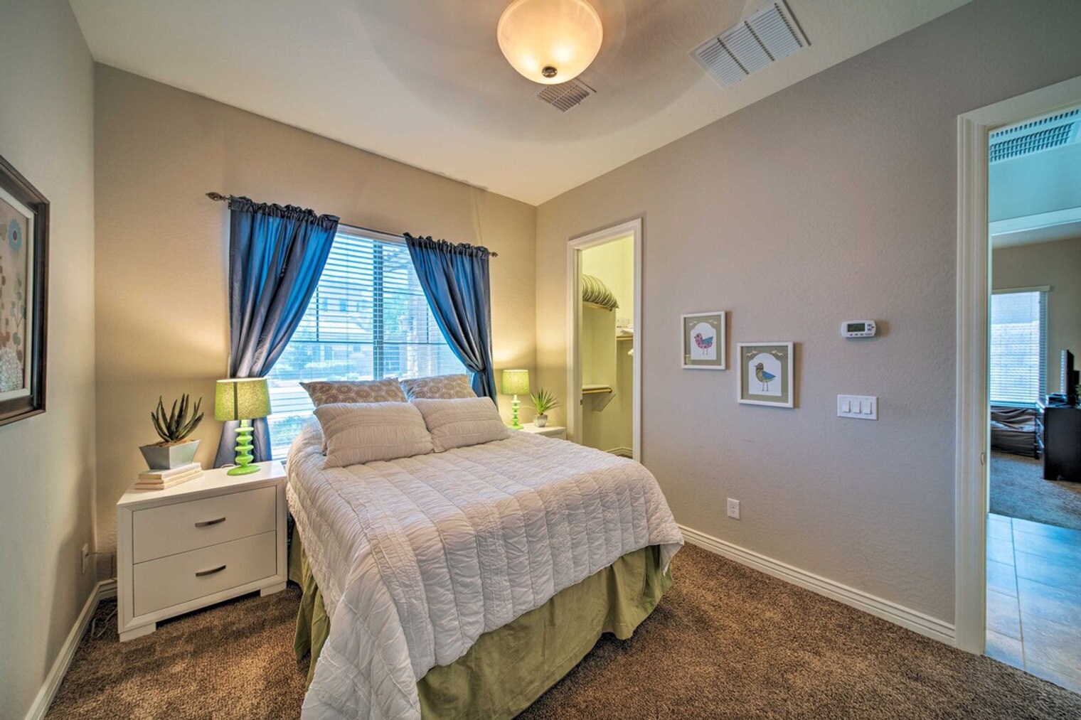 Building Photo - 18504 W Paradise Ln