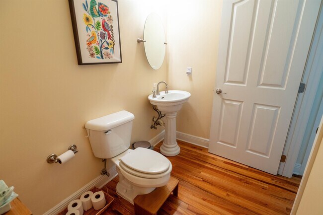 Building Photo - 491 Frank Shaw Rd