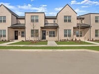 Building Photo - 1308 Eureka Spgs St