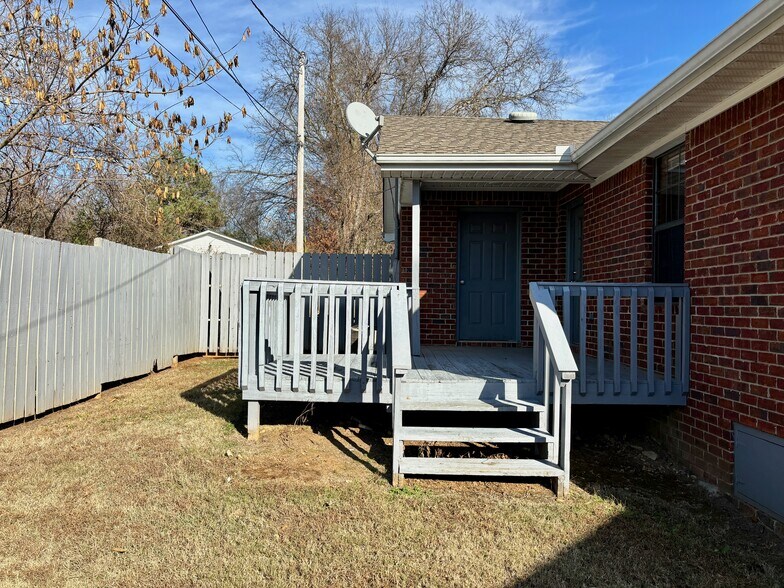 Building Photo - 109 Brookland Dr