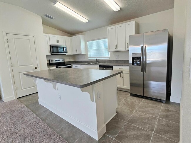 Building Photo - 3094 Sanctuary Dr