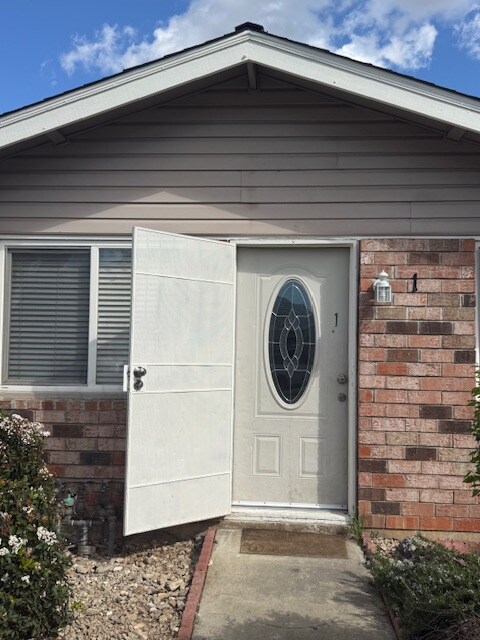 Building Photo - 9082 Piñata Way