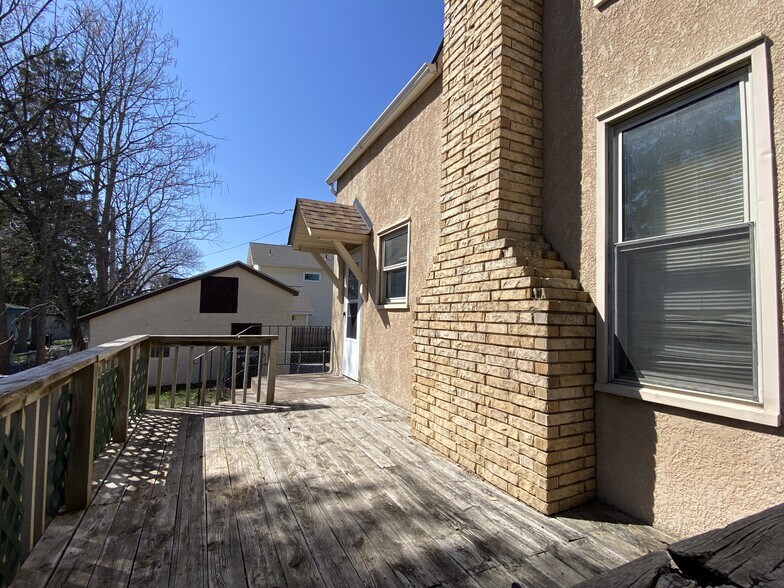 Building Photo - 2239 Branch Ave