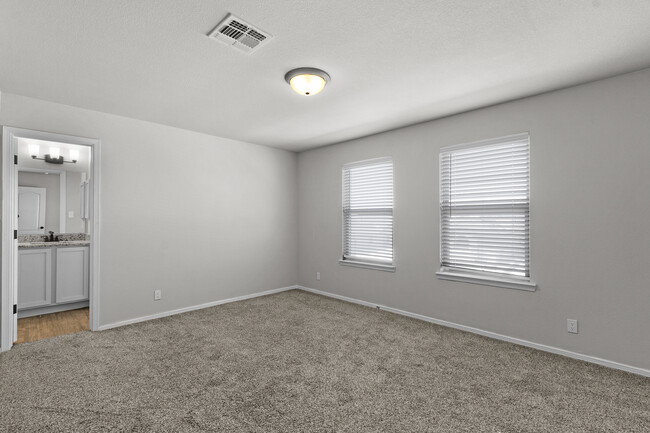 Building Photo - 12352 Stansbury Dr