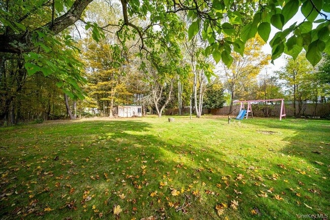 Building Photo - 351 US-209