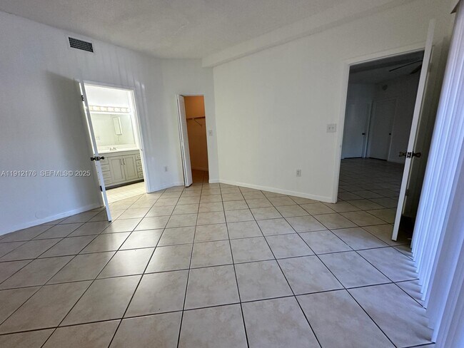 Building Photo - 2445 SW 18th Terrace