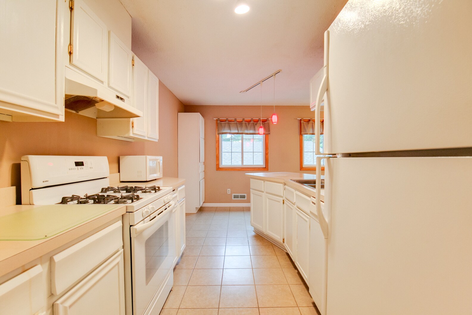 Building Photo - 12115 Drake St NW