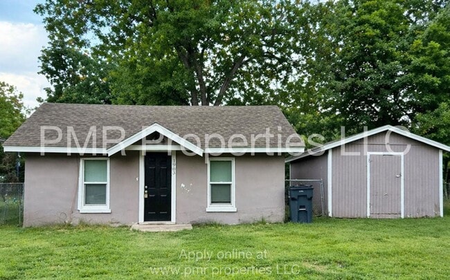 Building Photo - 2 Bedroom/ 1 Bathroom House