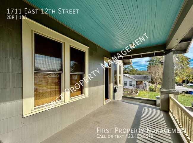 Building Photo - 1711 E 12th St