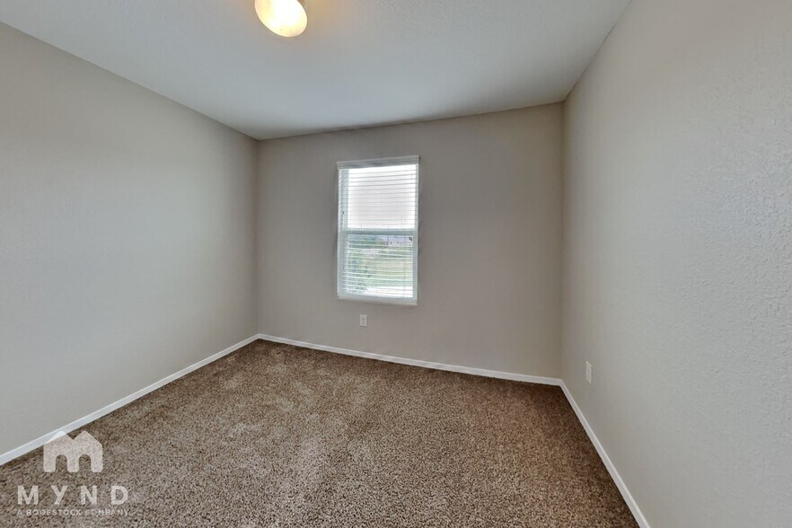 Building Photo - 9539 Apple Ridge Ln