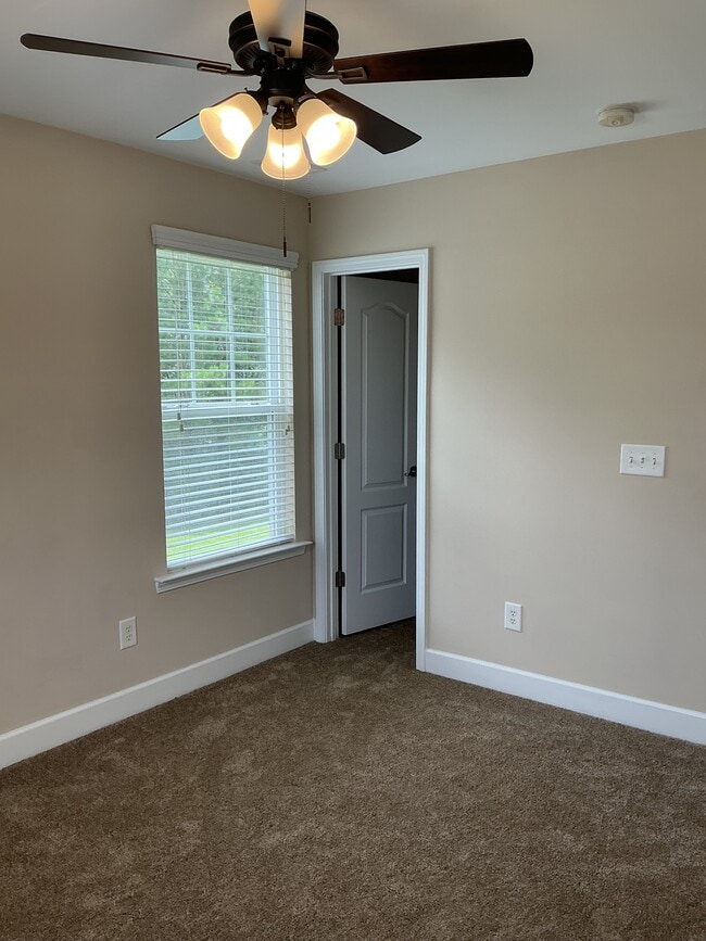 Building Photo - 222 Buttonbush Ct