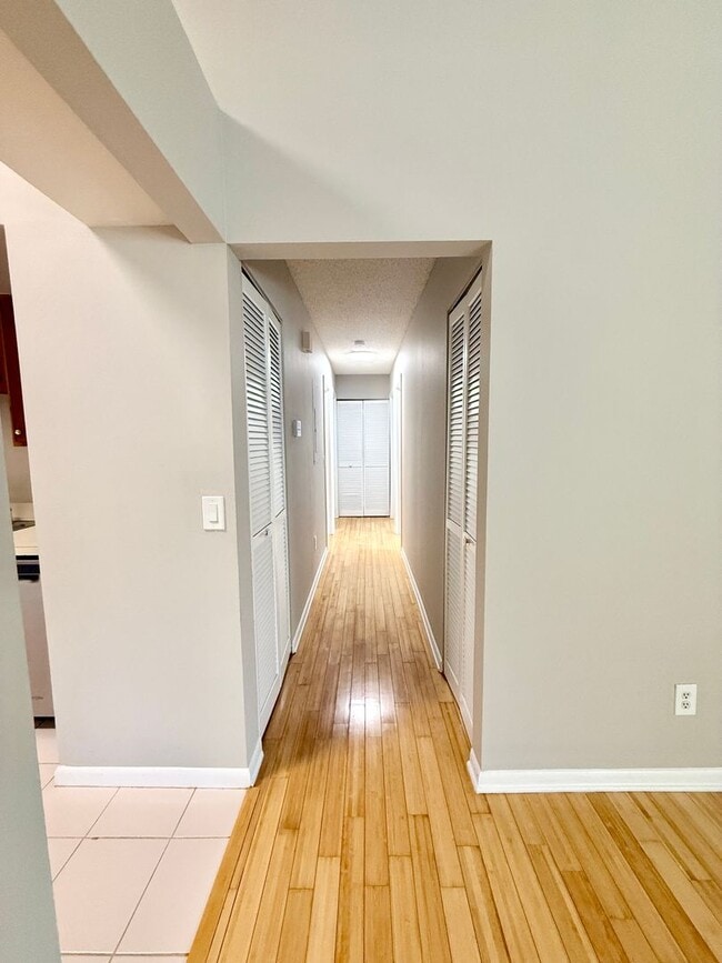 Building Photo - Cute 3/2 Townhome in Winter Park - close t...