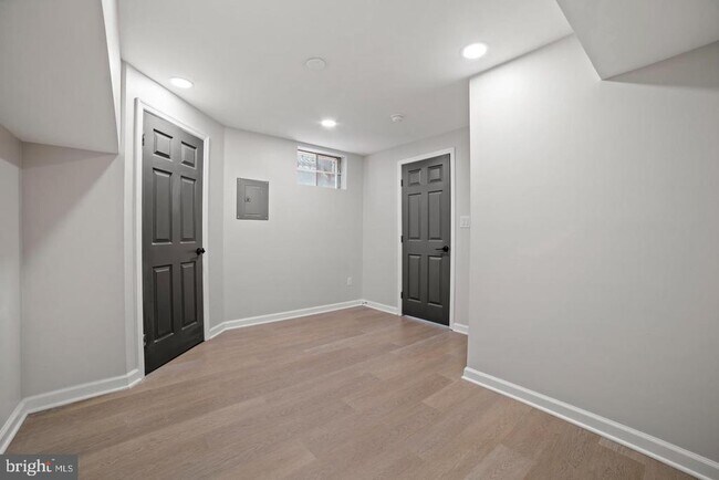 Building Photo - 5309 Tractor Ln