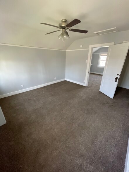 Building Photo - 217 Dotson Dr