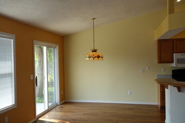 Building Photo - Three-Bedroom Two Bath Home