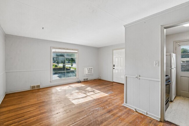 Building Photo - 3236 A St