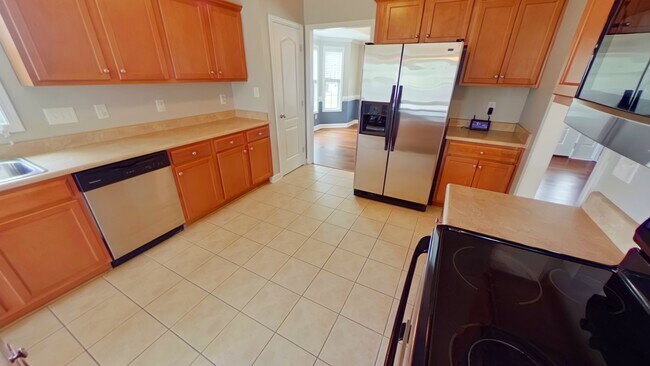 Building Photo - 622 Thorncliff Dr