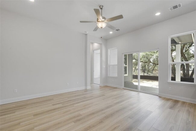 Building Photo - 126 Reveille Dr