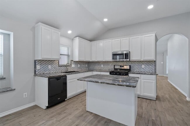 Building Photo - 1083 Zeus Cir