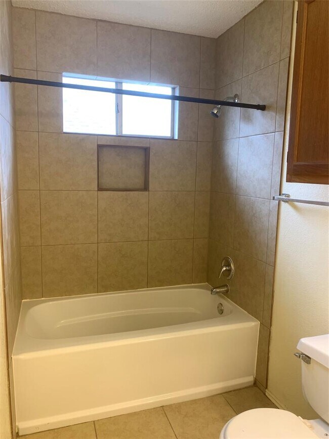 Building Photo - 14045 Maricella Ln