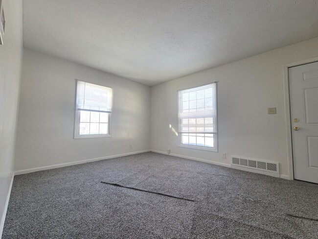 Building Photo - 1320 Tioga Ave