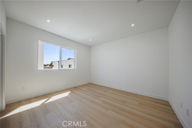 Building Photo - 2847 S Victoria Ave