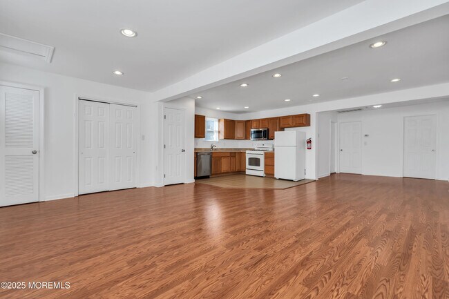 Building Photo - 315 Elizabeth Ave