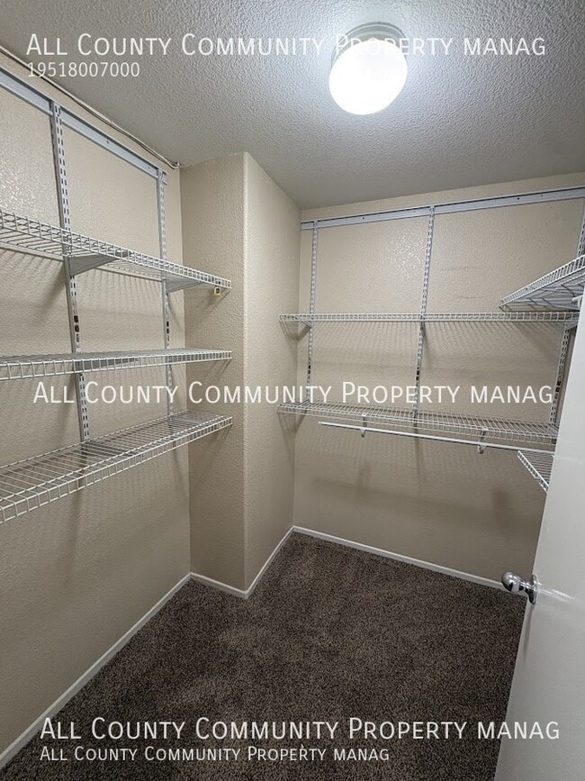 Building Photo - 39862 De Vendome Ct