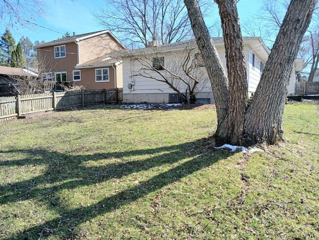 Building Photo - 1388 Gardina Vista