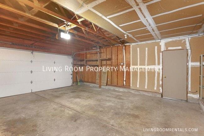 Building Photo - 7670 SW Leslie St