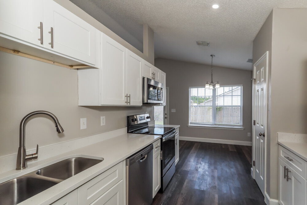 Building Photo - 1641 Sugarpine Drive