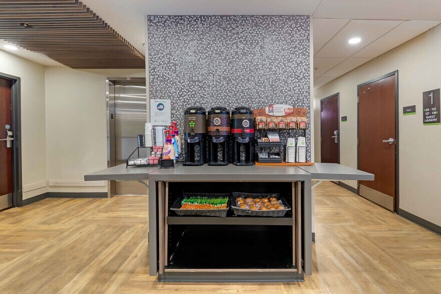 Building Photo - Furnished Studio-Charlotte - Pineville - P...