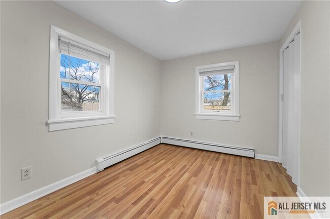 Building Photo - 119 Chinnick Ave