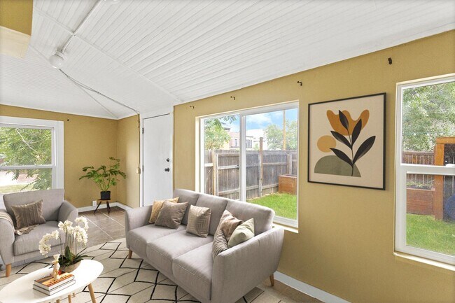 Building Photo - Charming Five Points home with outdoor oasis on corner lot