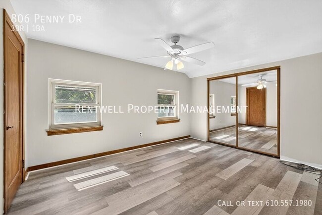 Building Photo - 806 Penny Dr