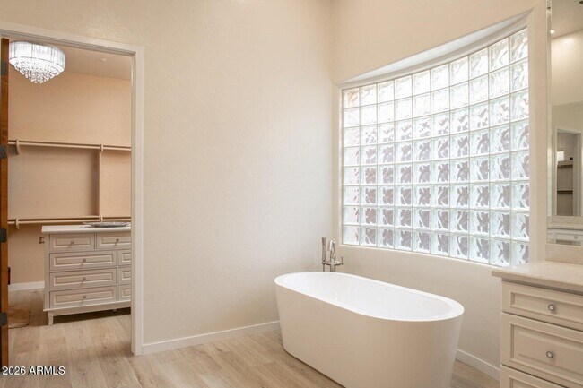 Building Photo - 14672 E Larkspur Dr