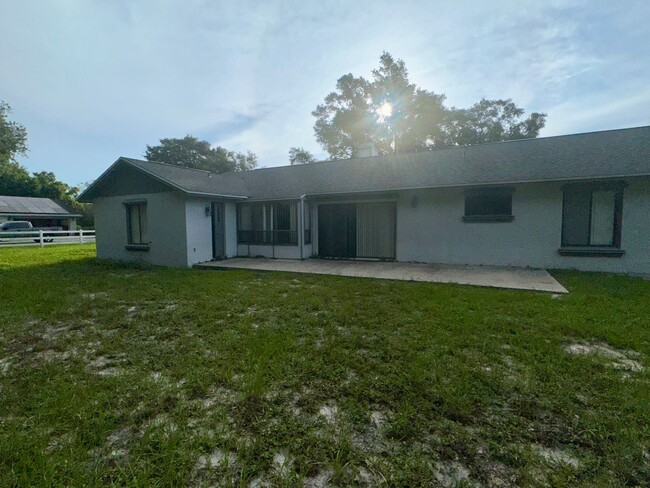 Building Photo - Huge 4/3 home in Lake Mary