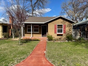 Building Photo - One of a kind Garden Tract home- Detached Garage