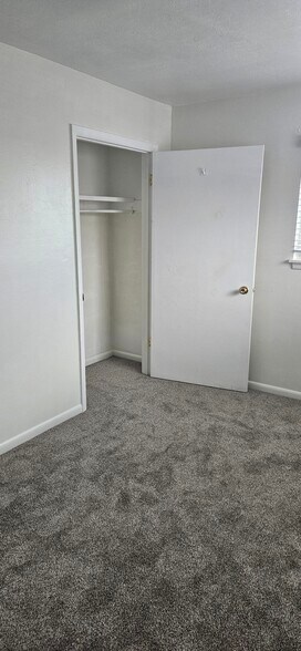 Top Unit - 2221 Cooper Ave