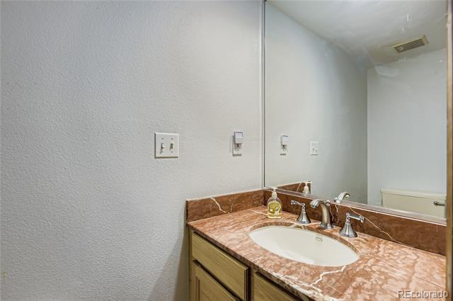 Building Photo - 7592 S Cove Cir