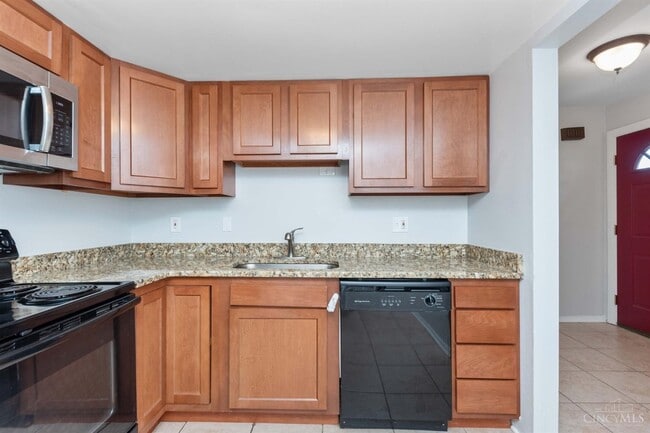 Building Photo - 44 Apple Ln