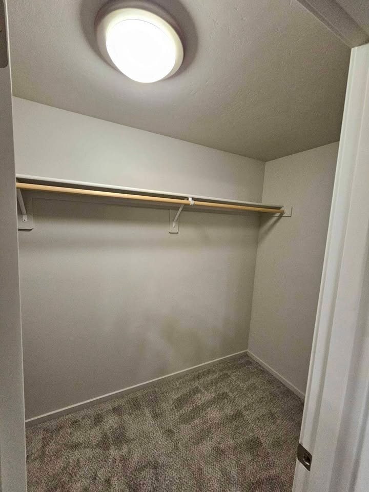 Building Photo - 722 E Cascade St