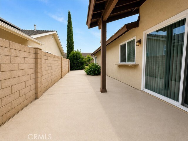 Building Photo - 118 Corta Cresta Dr