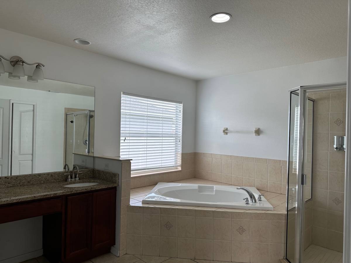 Building Photo - 1535 Heartwellville St NW