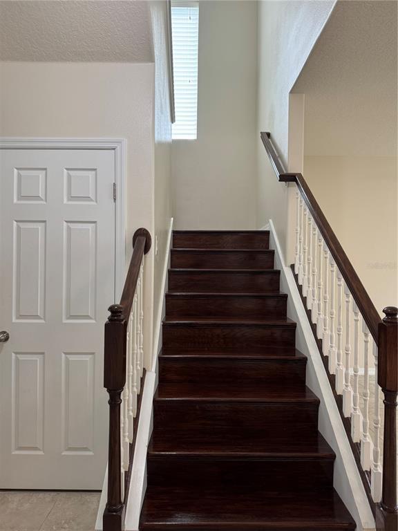 Building Photo - 2504 Amati Dr